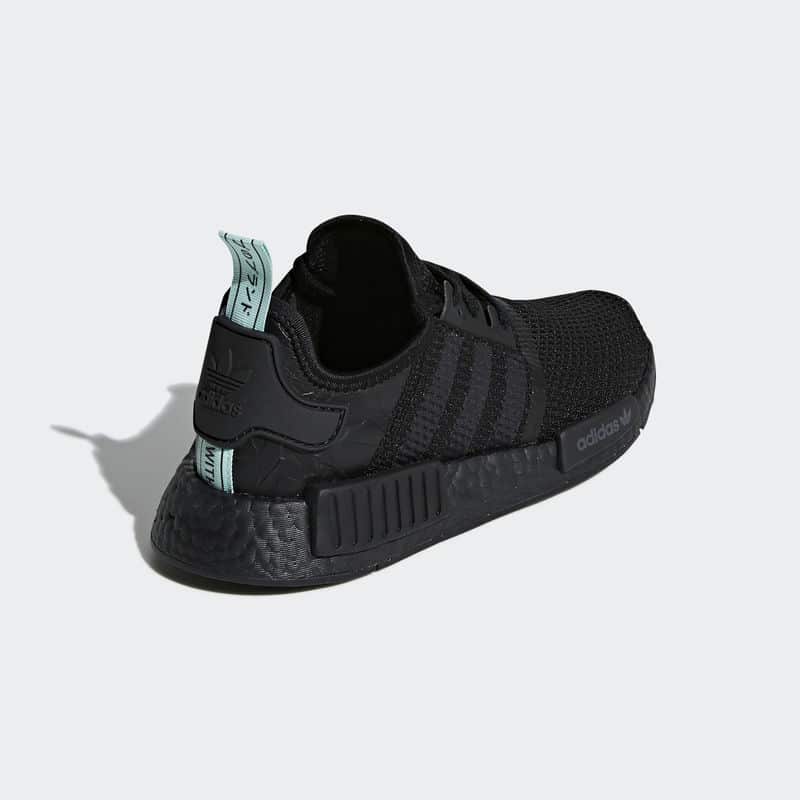 Adidas nmd r1 womens mint best sale